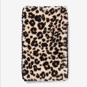 New - Express leopard/ knit circle scarf